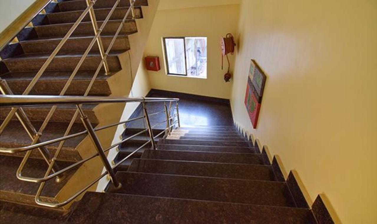 Fabhotel Rr Suites Guwahati Luaran gambar