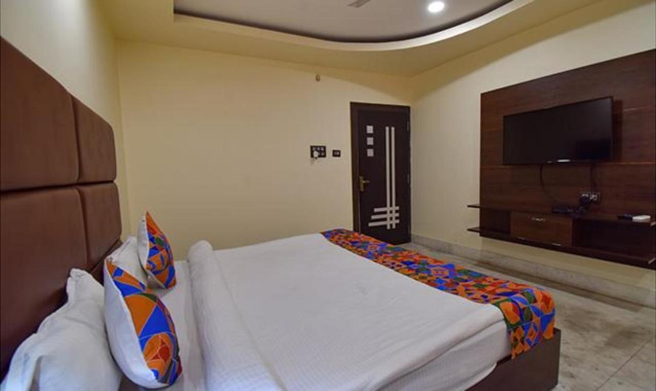 Fabhotel Rr Suites Guwahati Luaran gambar