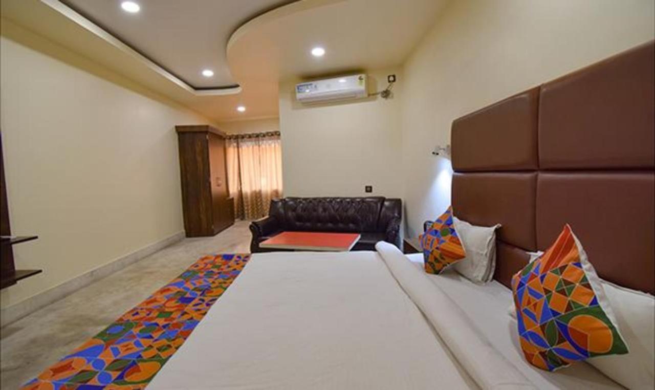 Fabhotel Rr Suites Guwahati Luaran gambar